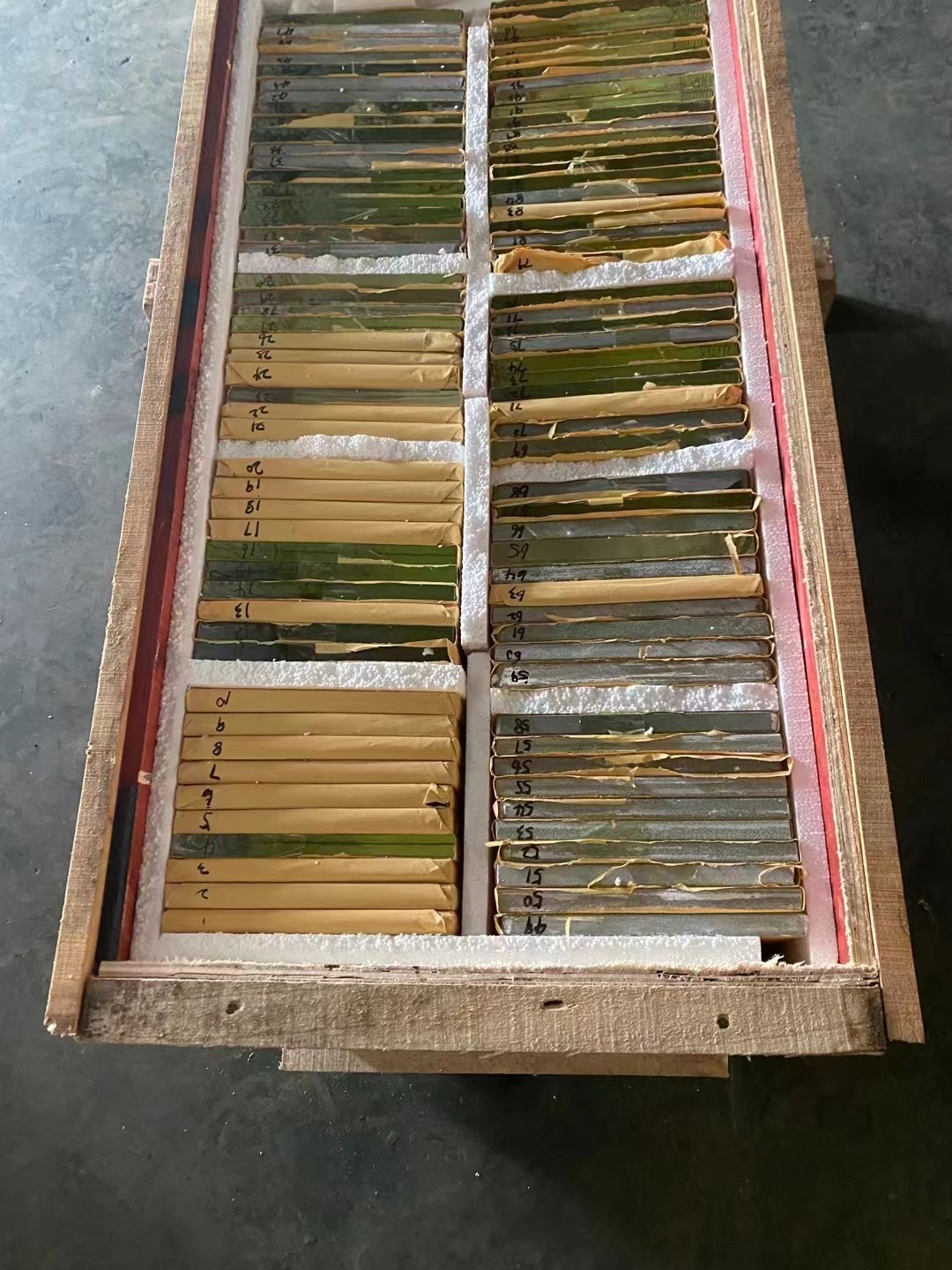 伊犁防护玻璃的抗氧化度